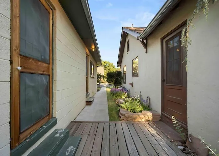 Casa vacanze Stylish Heart Of Downtown Unit With Hottub