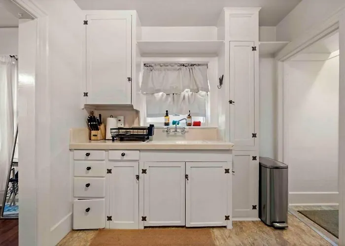 Casa vacanze Stylish Heart Of Downtown Unit With Hottub