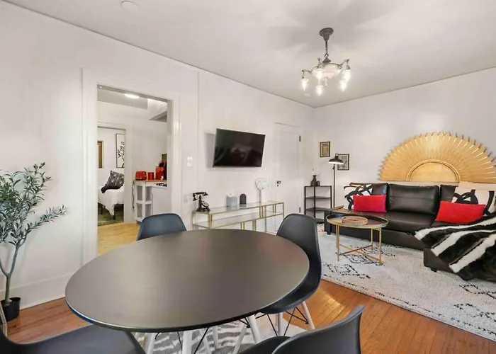 Stylish Heart Of Downtown Unit With Hottub * Flagstaff