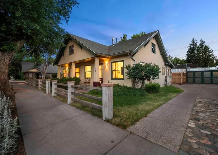 Stylish Heart Of Downtown Unit With Hottub Casa vacanze *